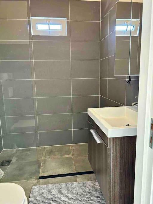Family House With Garden & Jacuzzi & Sauna Near Amsterdam Vijfhuizen Εξωτερικό φωτογραφία