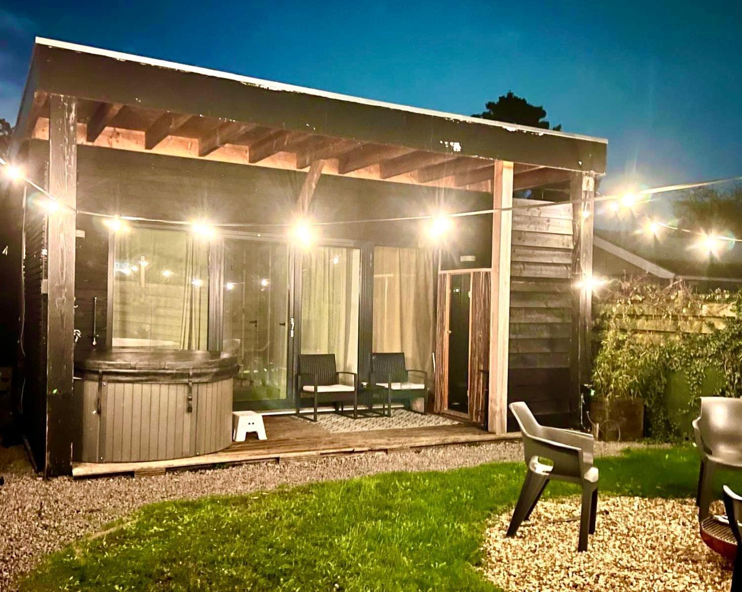 Family House With Garden & Jacuzzi & Sauna Near Amsterdam Vijfhuizen Εξωτερικό φωτογραφία